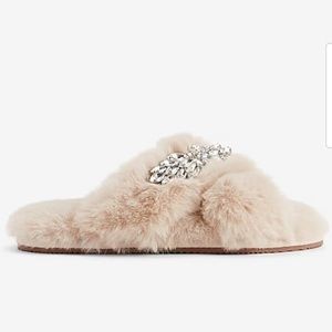 Express Faux Fur Slippers W/Removable Brooch Medium 7-8 NWT